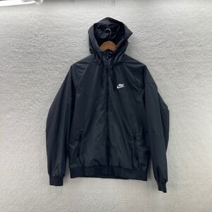 Nike Jacket Mens Medium Black Sportswear Windrunner Windbreaker AR2191-010 Logo